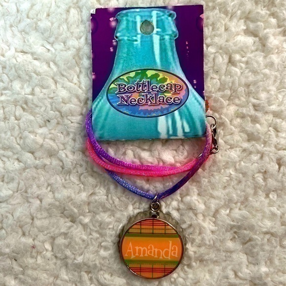 Bottle Cap Name "Amanda" Girls Necklace - Picture 1 of 4